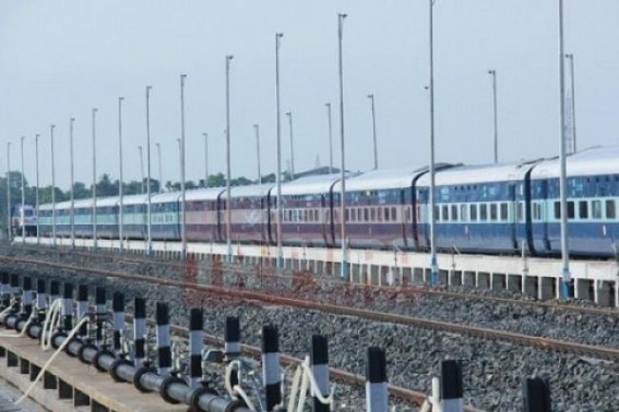 Railways earn Rs 15 crore from ticketless travellers Railways earn Rs 15 crore from ticketless travellers